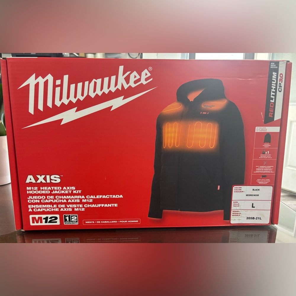 Milwaukee M12 Heated Axis Hooded Jacket Kit